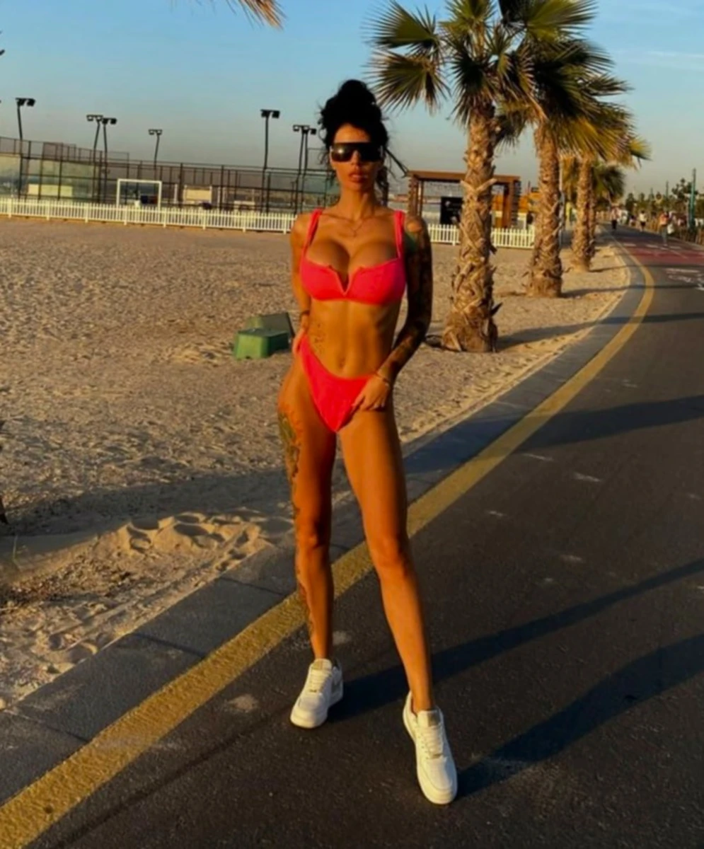 Abelle escort in Moscow