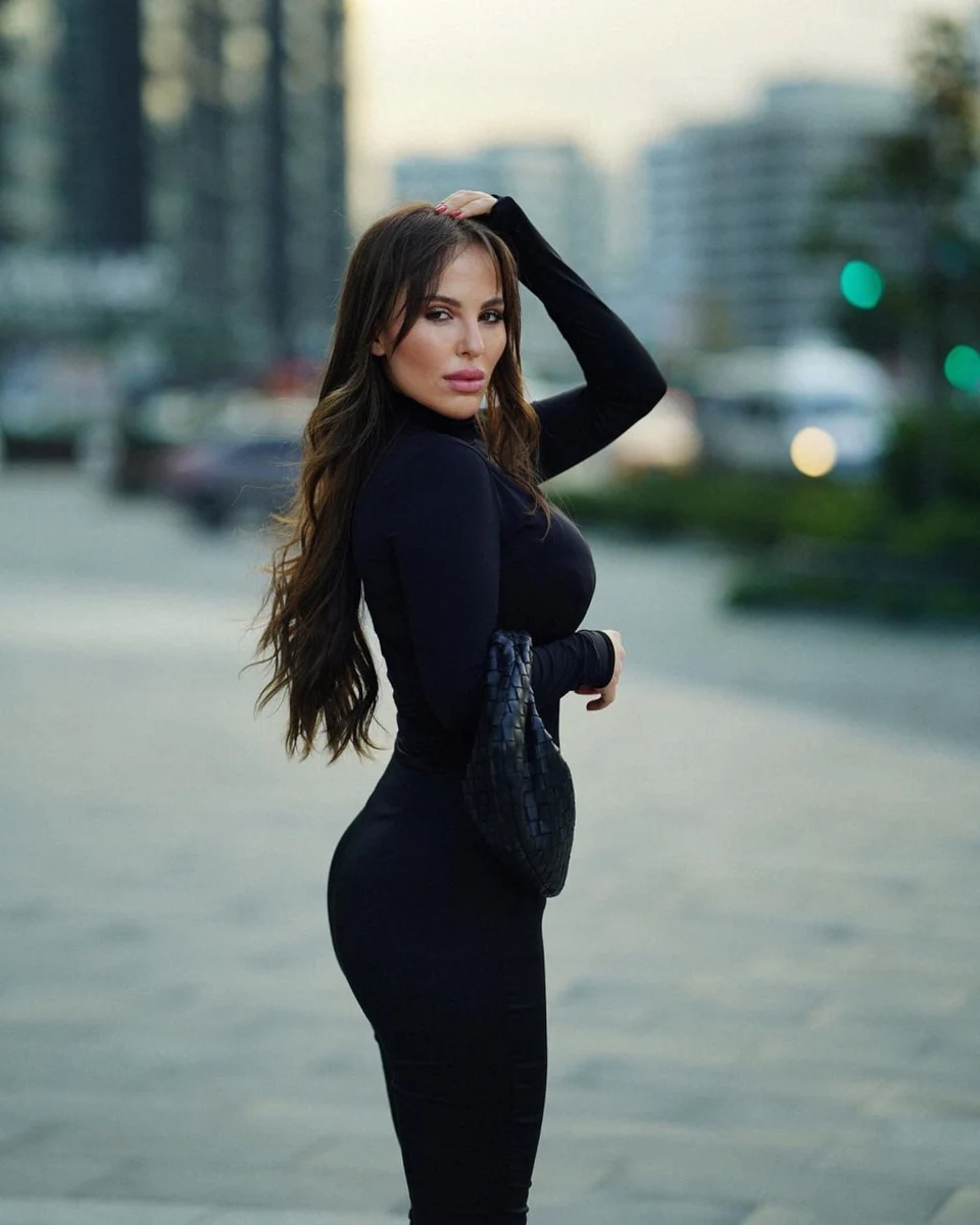 Ayla escort in Moscow