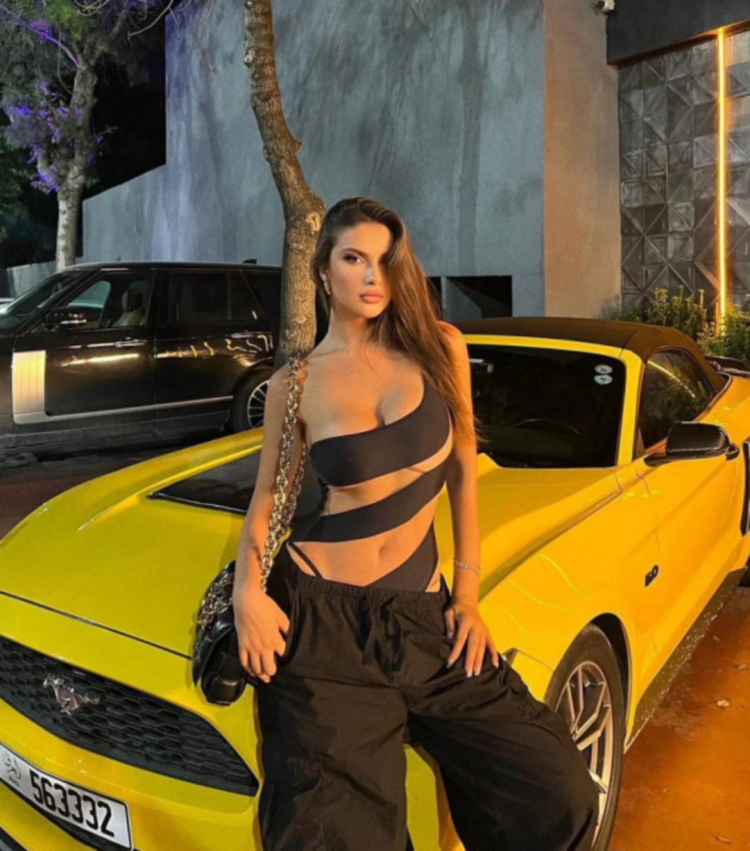 Cosette escort in Moscow