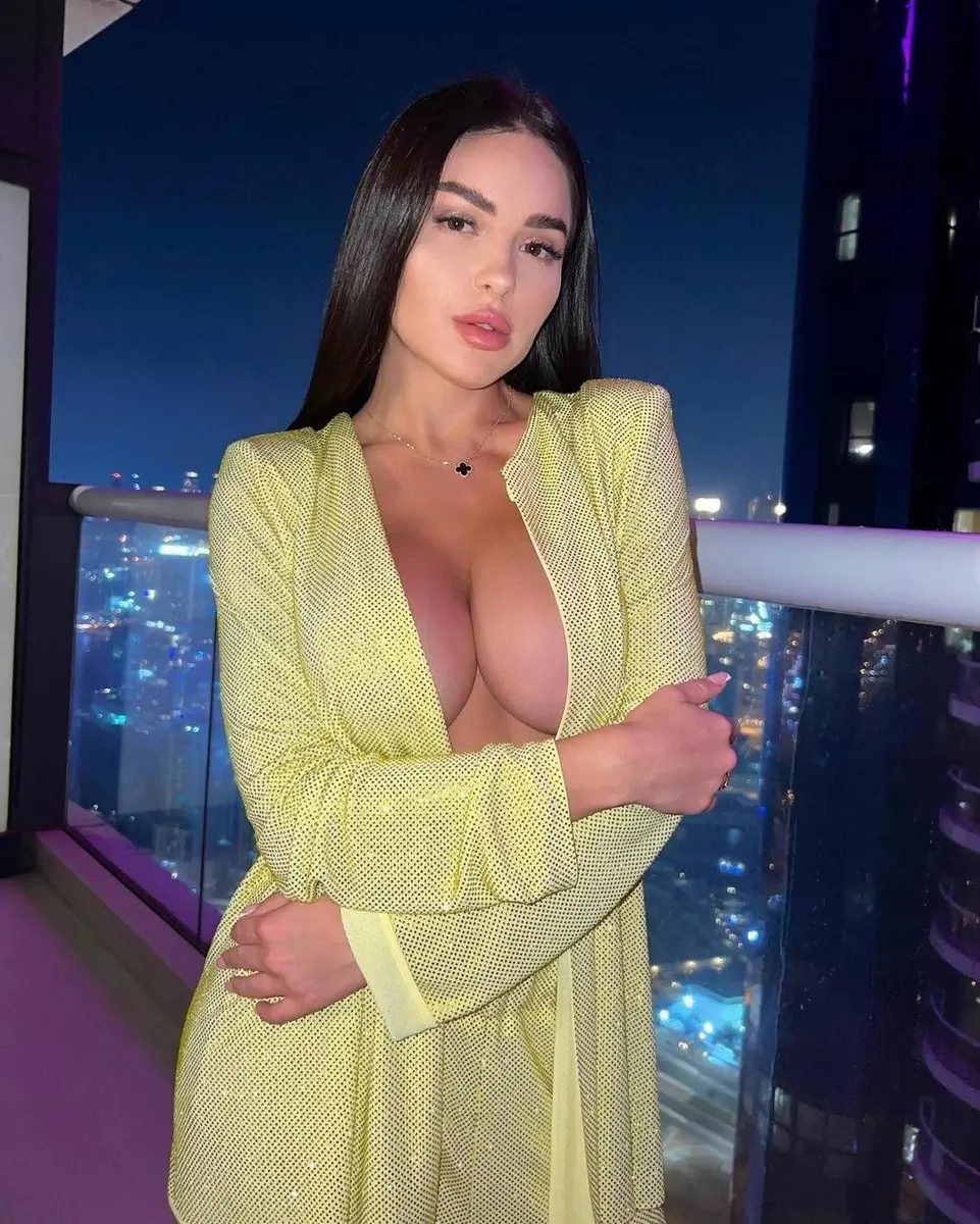 Ellie escort in Moscow