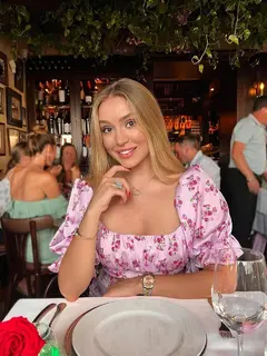 Esme escort in Moscow