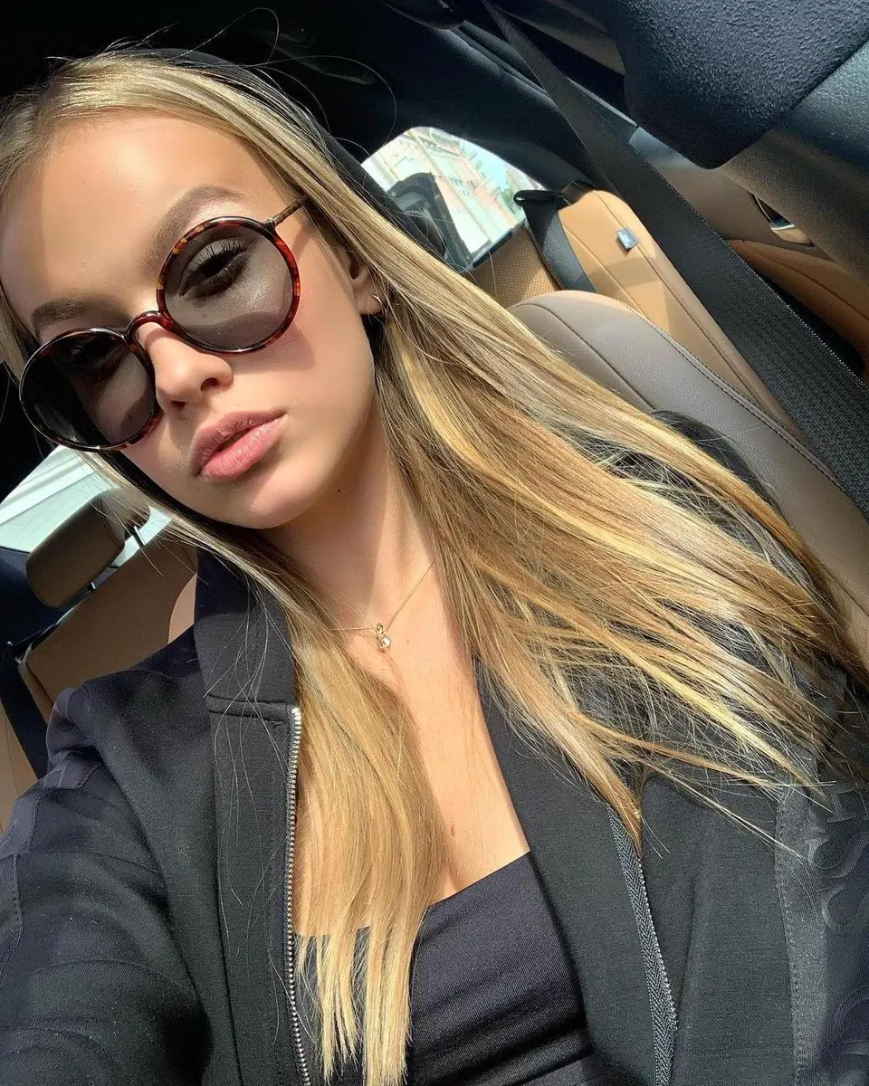 Francesca escort in Moscow