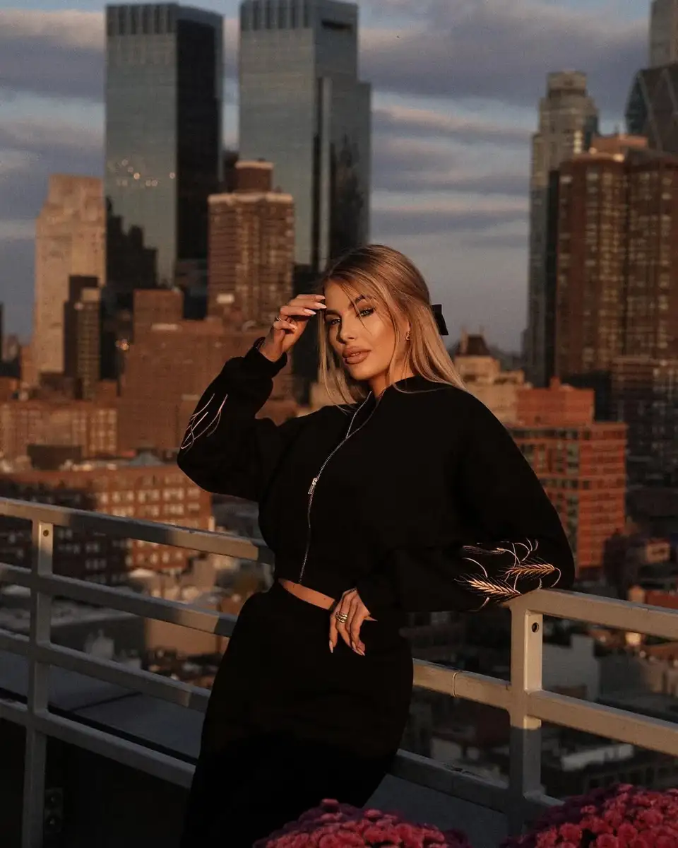 Genevieve escort in Moscow