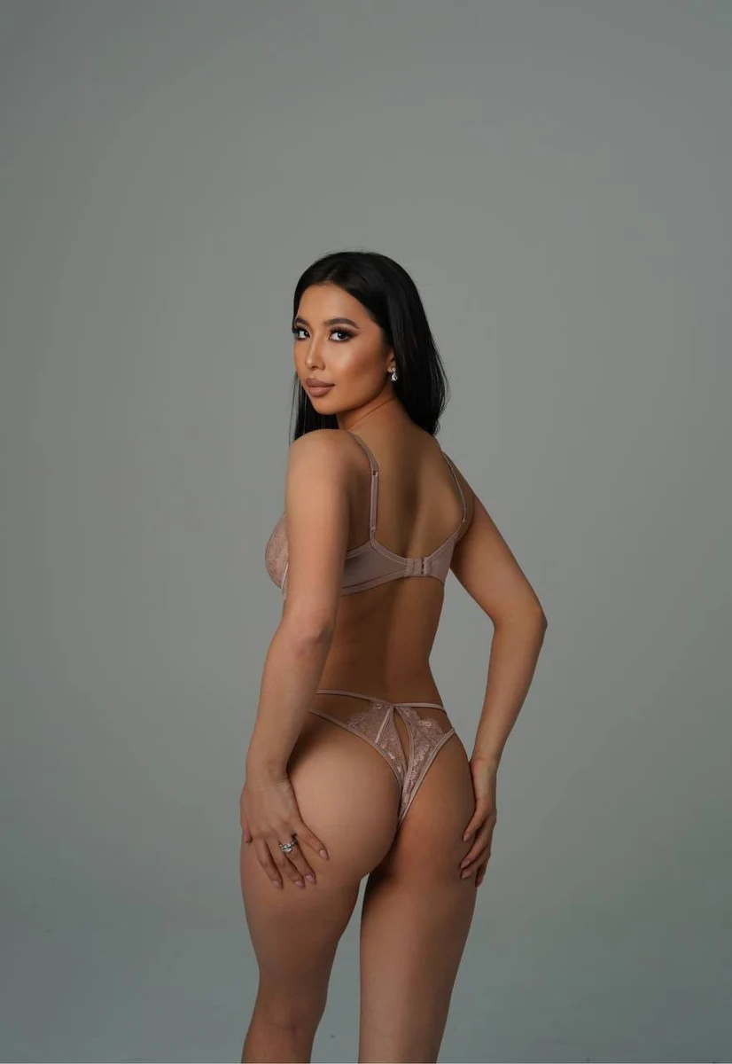 Idalia escort in Dubai