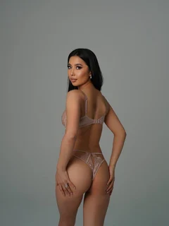 Idalia escort in Dubai