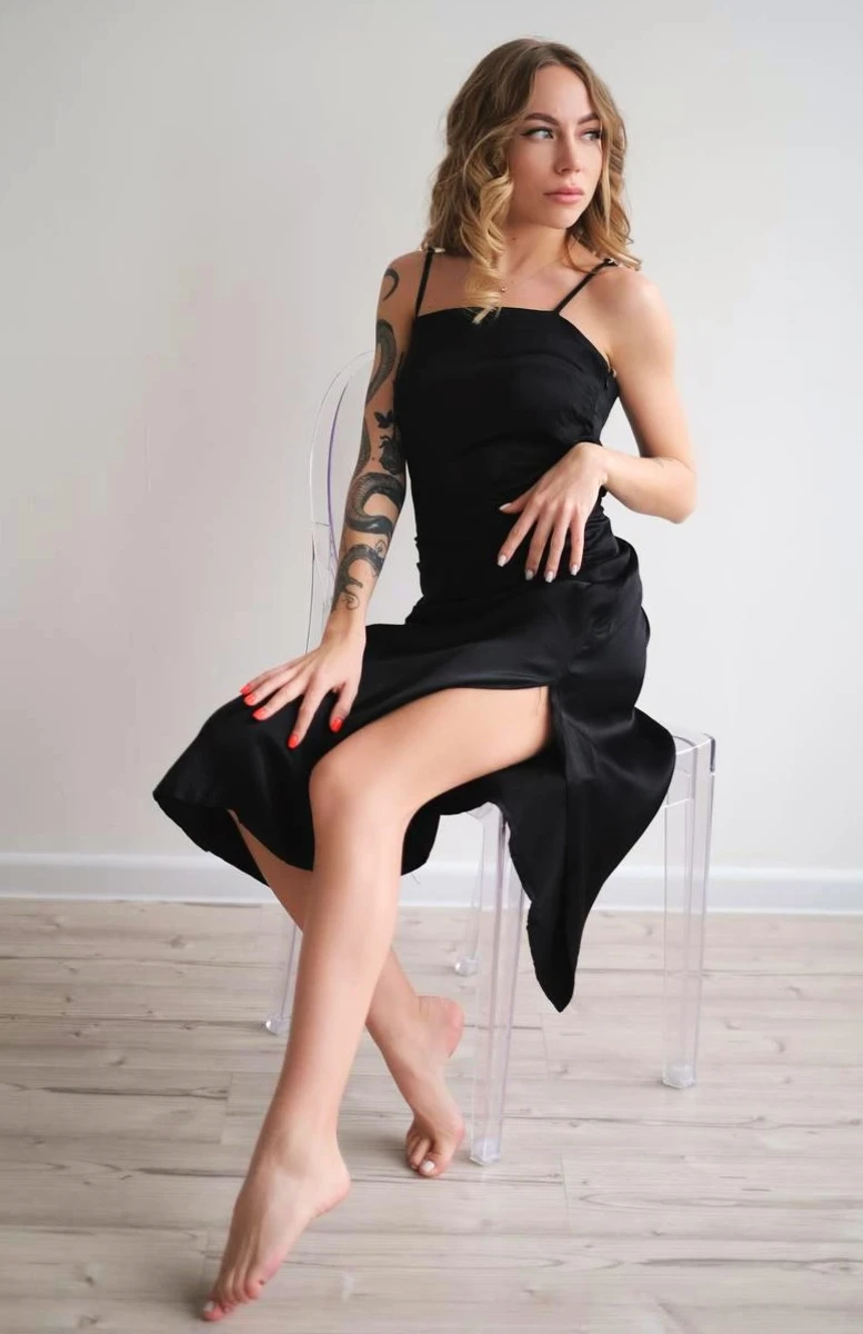 Juli escort in Moscow