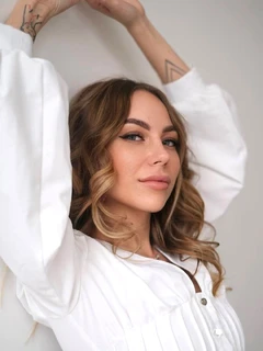 Juli escort in Moscow