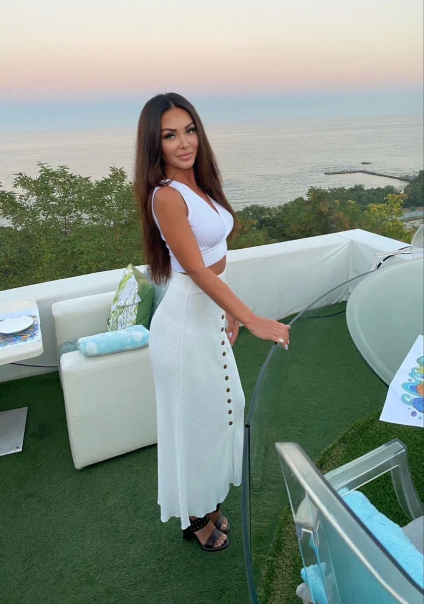 Katya escort in Moscow