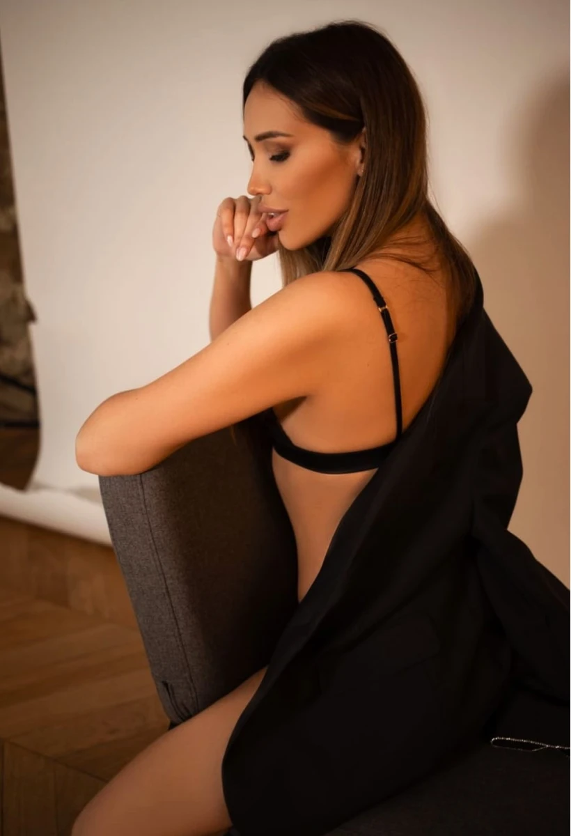 Kris escort in Moscow