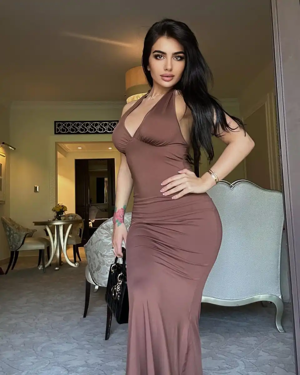 Leilani escort in Moscow