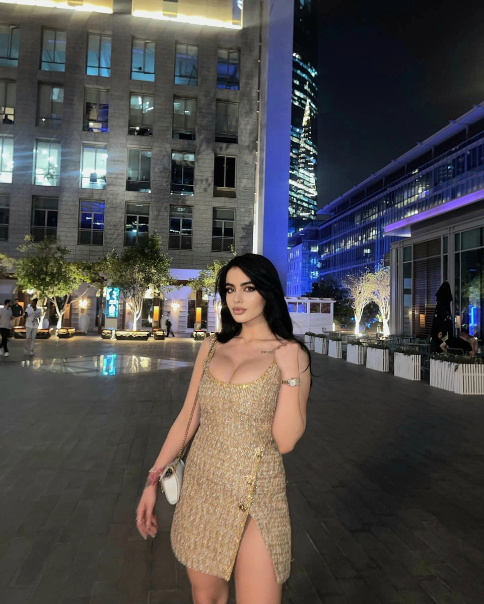 Leilani escort in Moscow