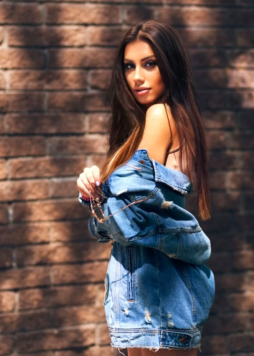 Lora escort in Moscow