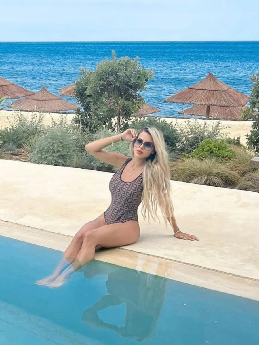 Martina escort in Moscow