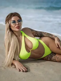 Mila escort in Moscow