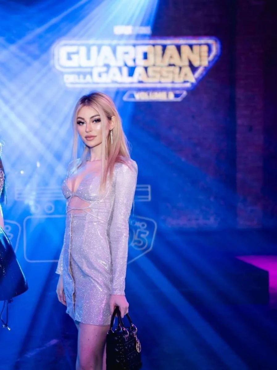 Regina escort in Moscow