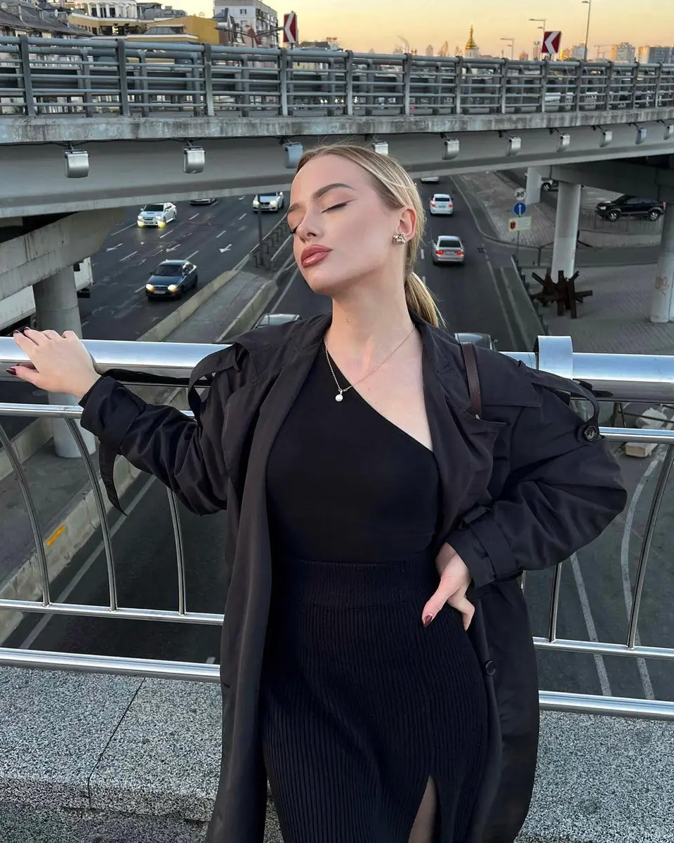 Rowan escort in Moscow