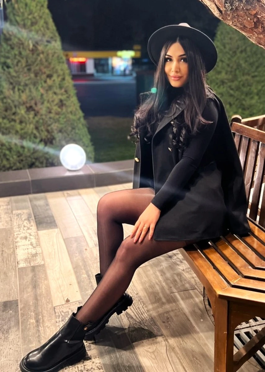 Sara escort in Moscow