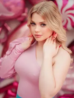 Solange escort in Dubai