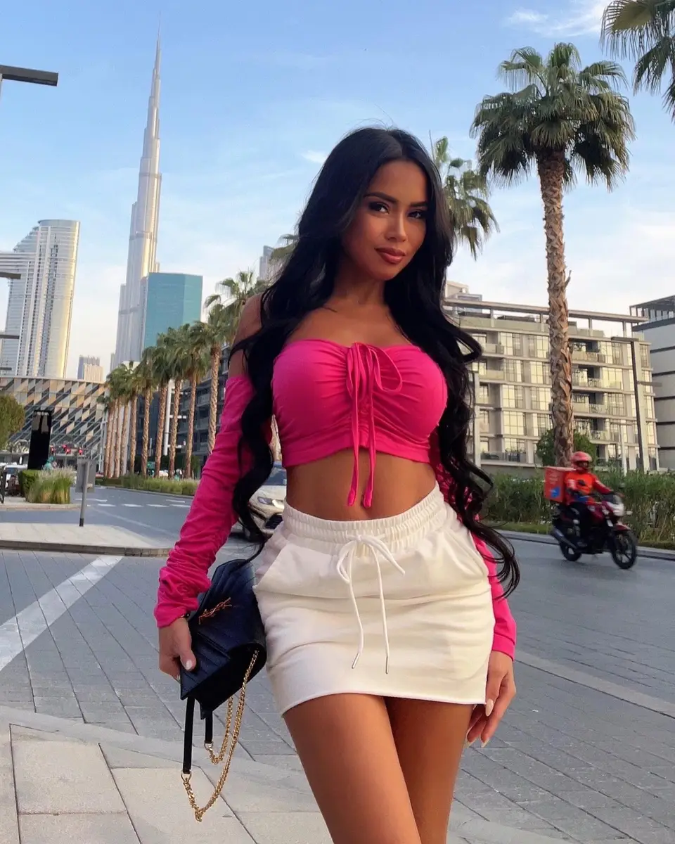 Tahlia escort in Moscow