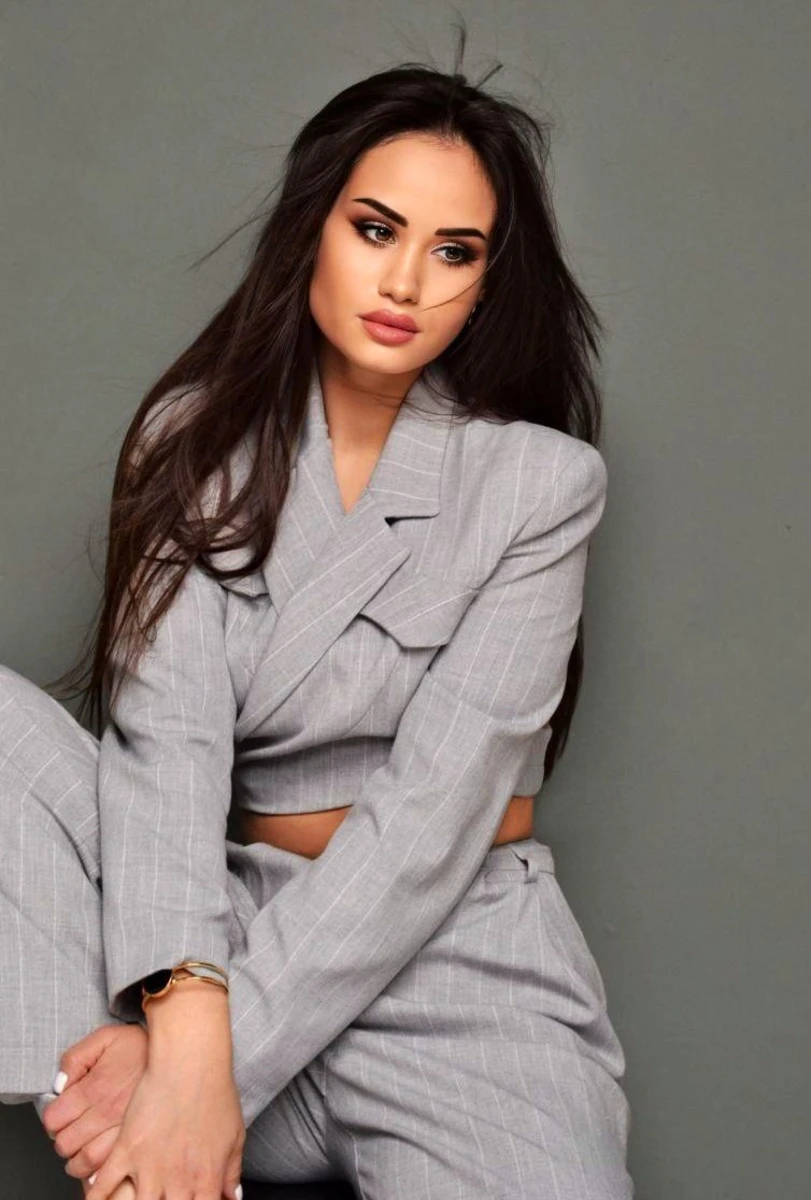 Tais escort in Moscow