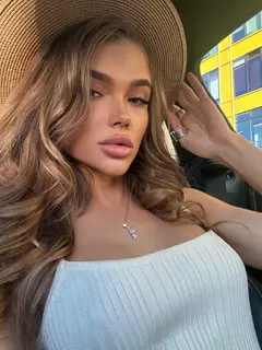 Tina escort in Moscow